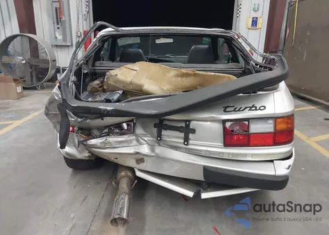 1986 Porsche 944 z USA, uszkodzony, nr VIN WP0AA0953GN154795